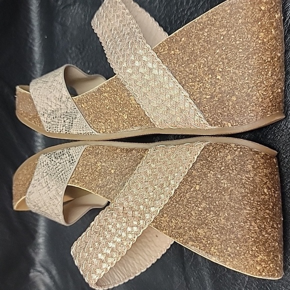 Blowfish Size 9 Malibu Wedges. Brand  New With tags. - Picture 9 of 13